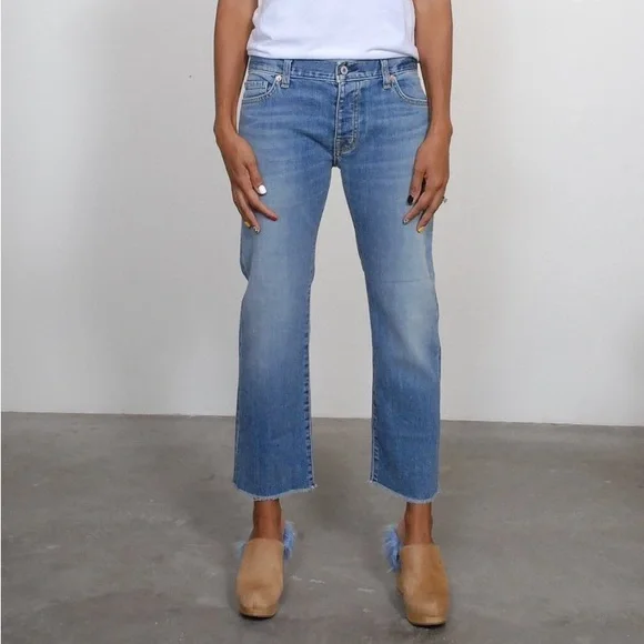 NILI LOTAN sz 27 Boyfriend Jeans in Venice Wash Blue Raw Hem Crop Mid Rise - Picture 1 of 13